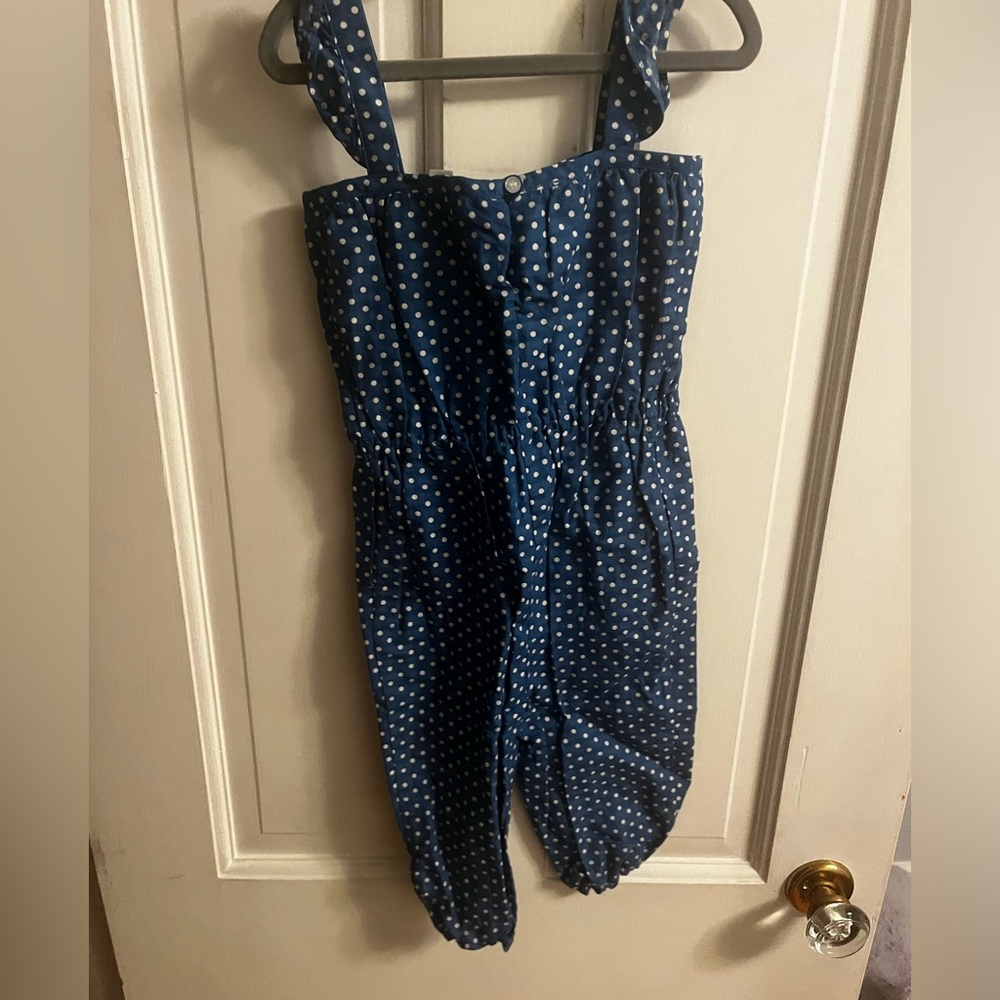 BRAND NEW! Never worn w/tags.Blue and white Burberry girls jumper w/ext button